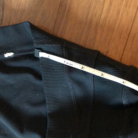 RARE Lululemon crop top cardigan jacket size 4-8 - Picture 9 of 16